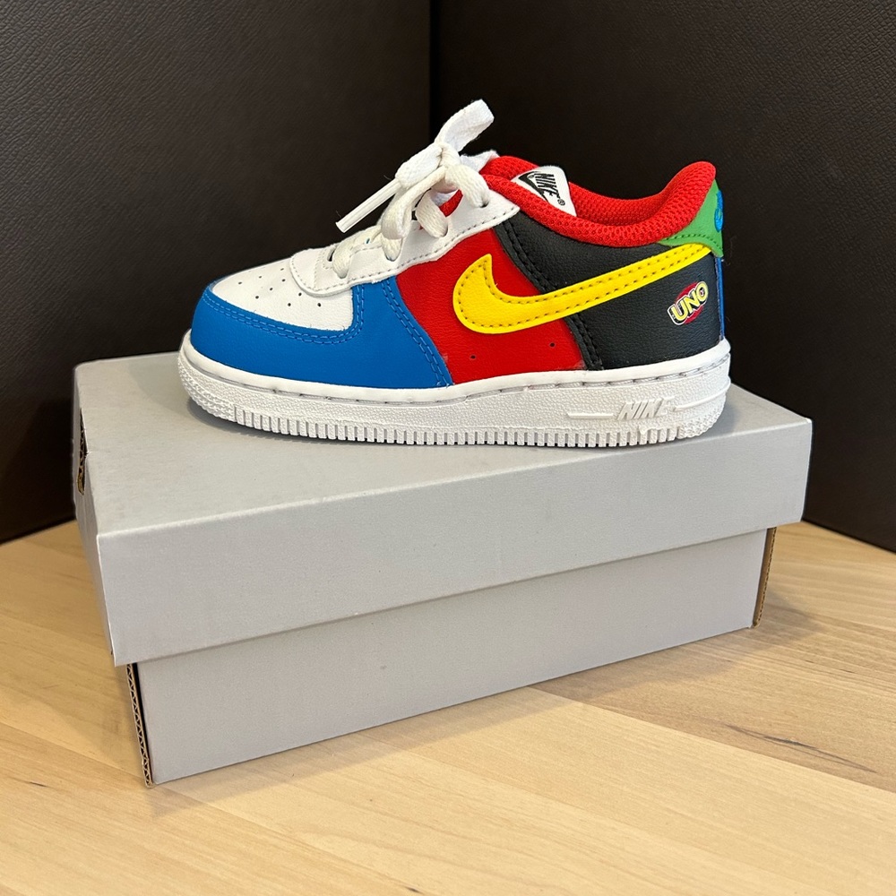 Nike Air Force 1 UNO edition